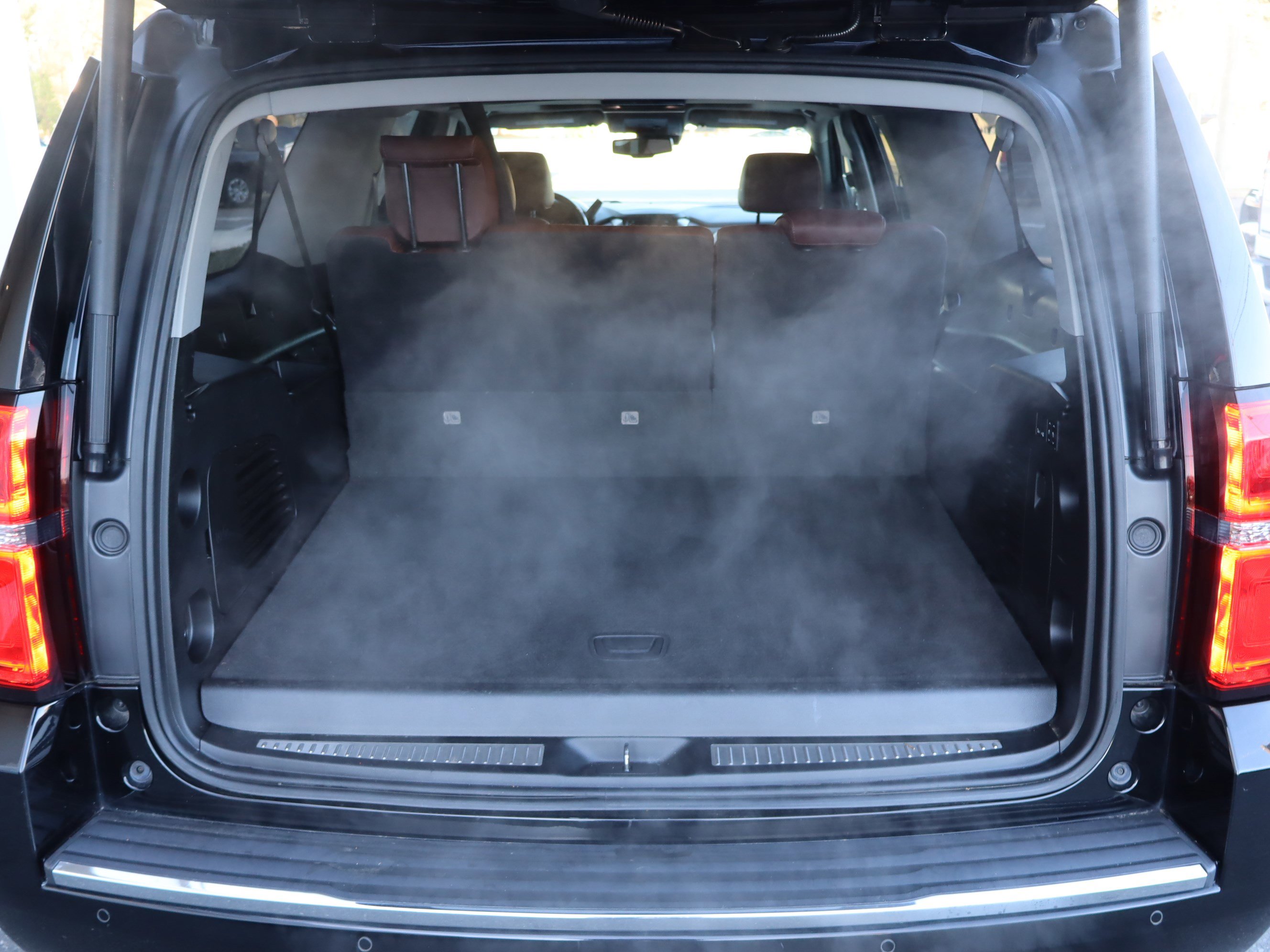 Used 2020 Chevrolet Suburban Premier w/ Premier Plus Edition image 36