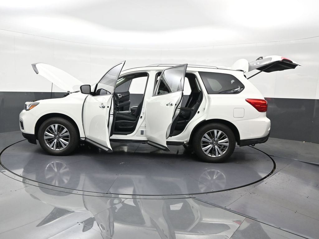 Used 2020 Nissan Pathfinder SV image 33