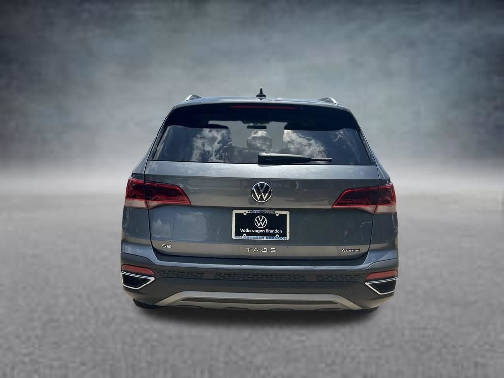 Certified 2022 Volkswagen Taos SE AWD/4WD image 4