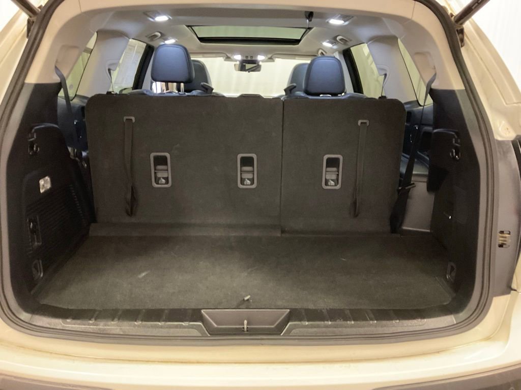 Used 2023 Subaru Ascent Touring image 9