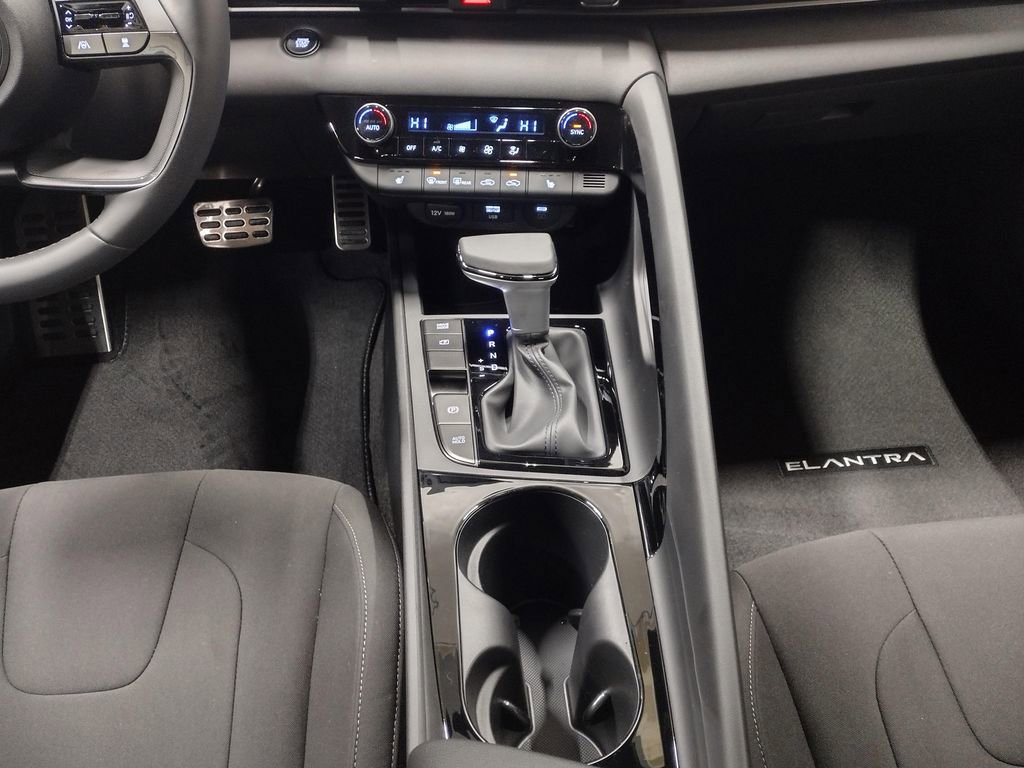 New 2026 Hyundai Elantra SEL Sport image 33