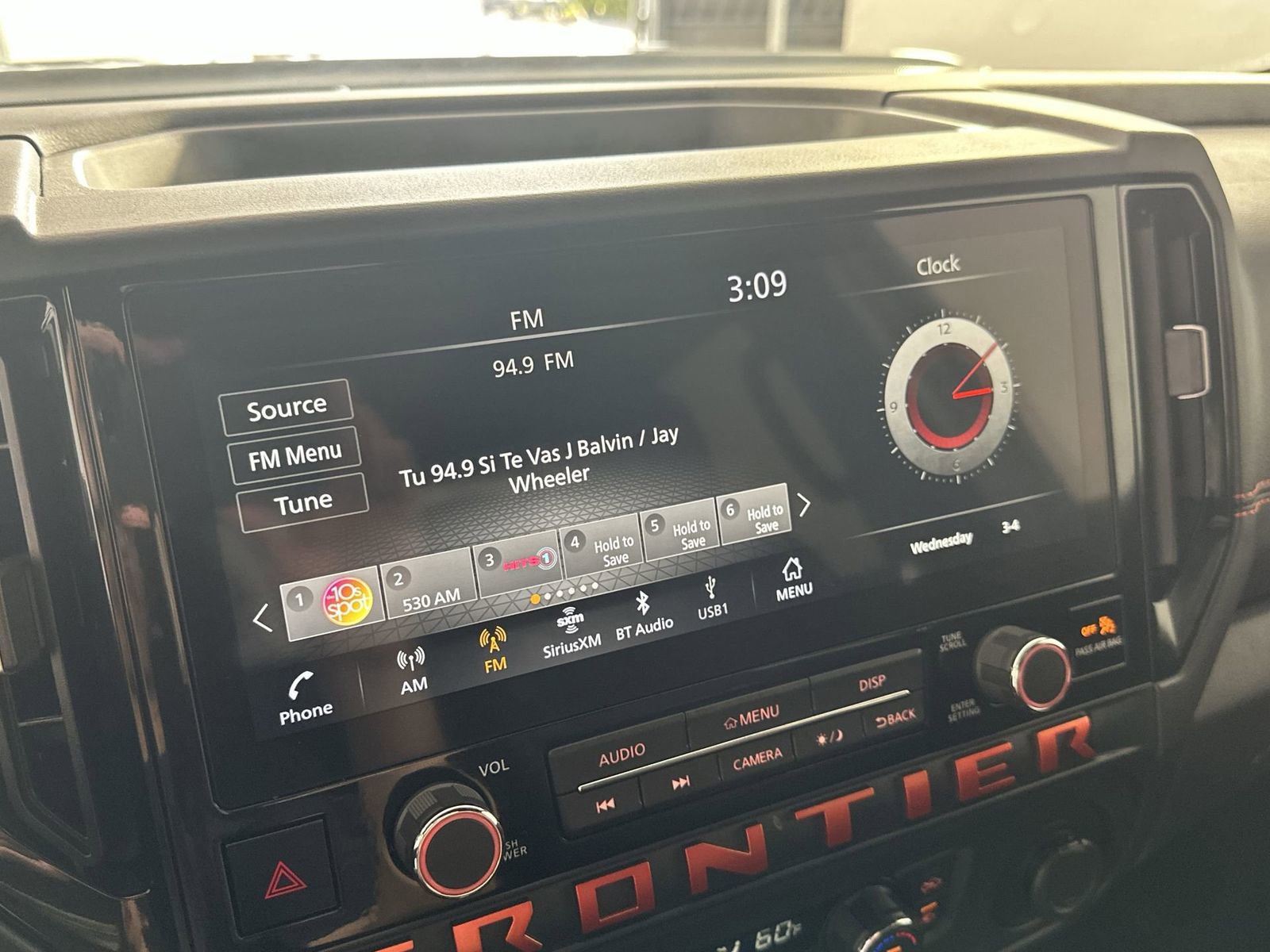 Used 2025 Nissan Frontier Pro-X w/ Pro Convenience Package image 16