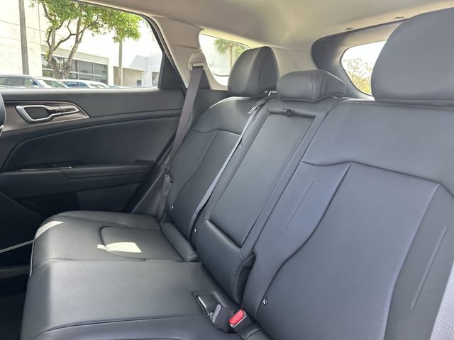 Used 2023 Kia Sportage EX AWD/4WD image 19