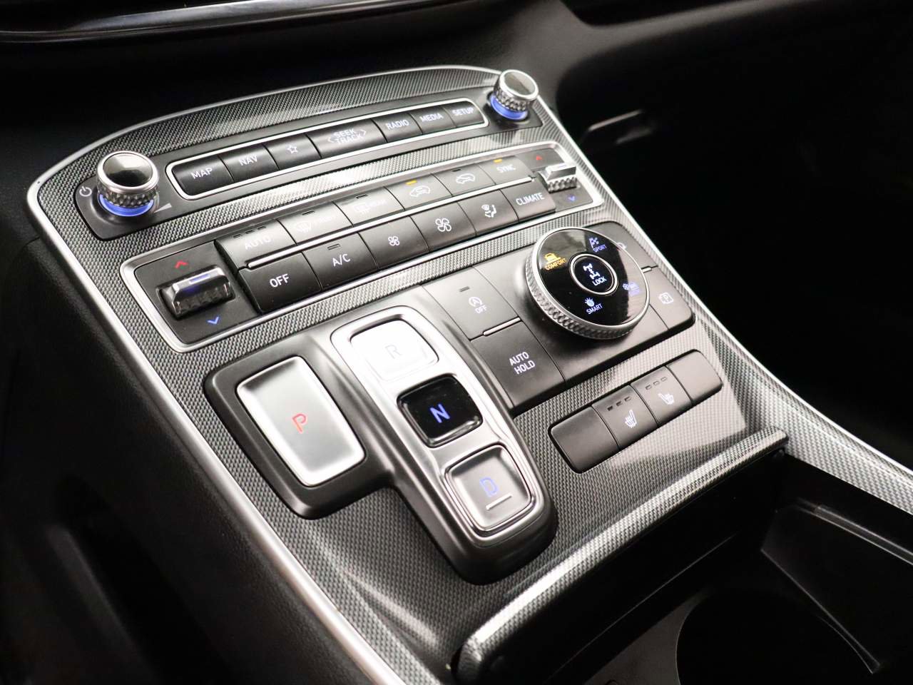 Used 2023 Hyundai Santa Fe SEL w/ Cargo Package image 10