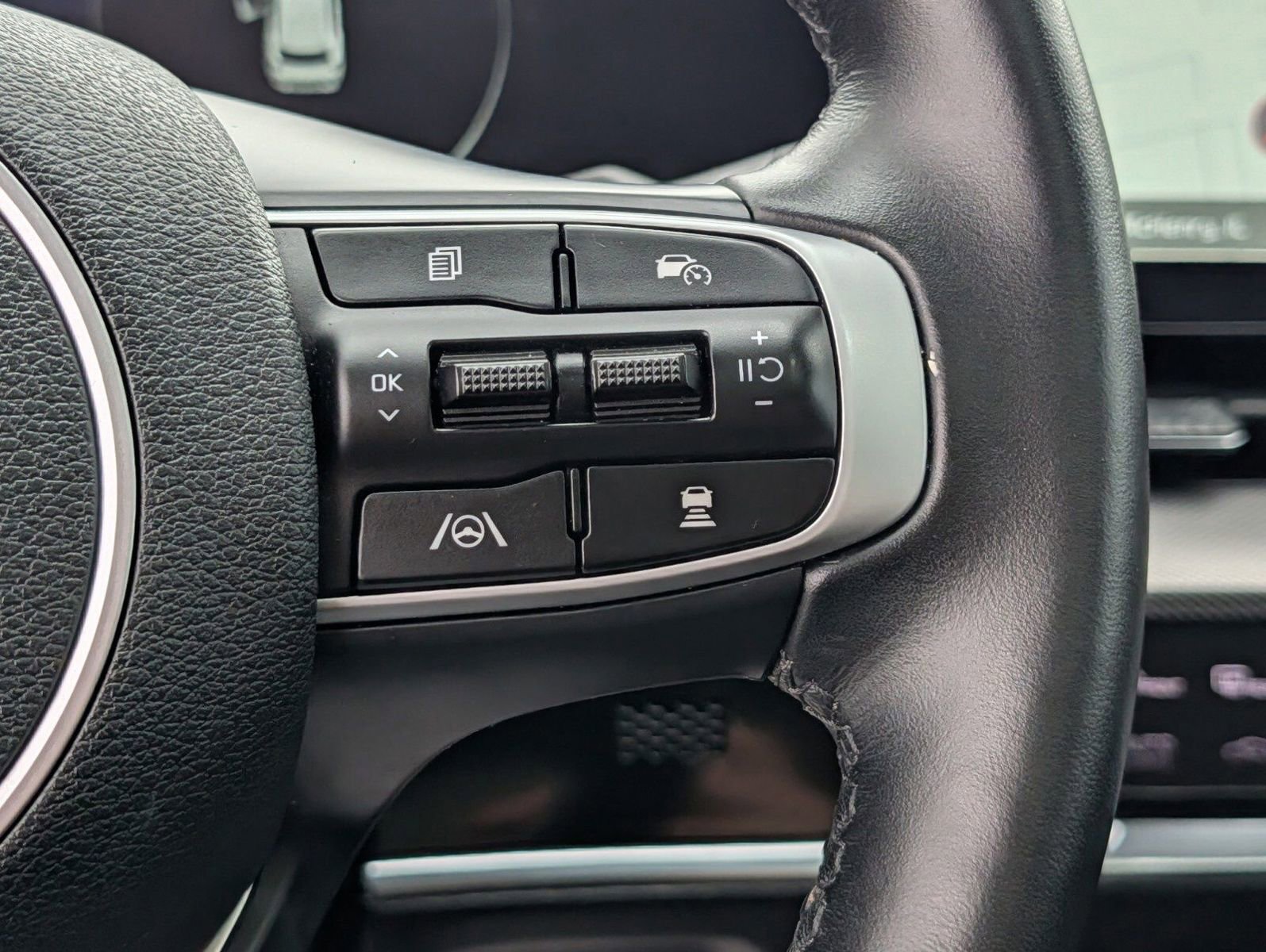 Used 2023 Kia Sportage SX image 33