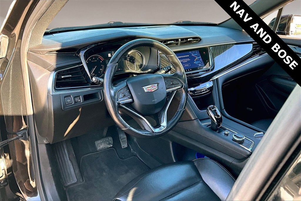 Used 2023 Cadillac XT6 Premium Luxury image 13