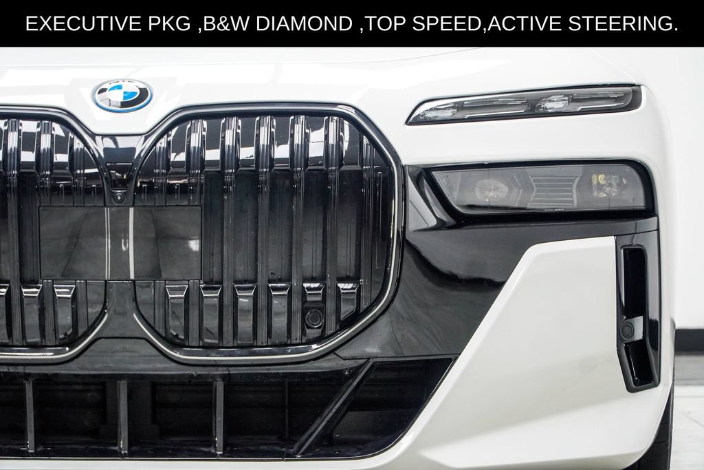 Used 2025 BMW 750e xDrive w/ Executive Package AWD/4WD image 13