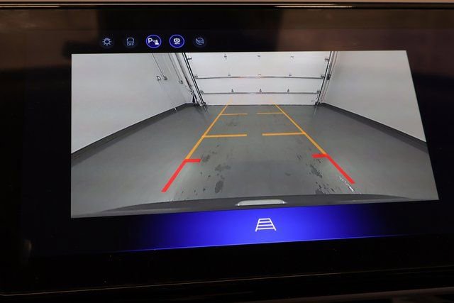 New 2027 Chevrolet Bolt LT w/ Comfort Package image 24