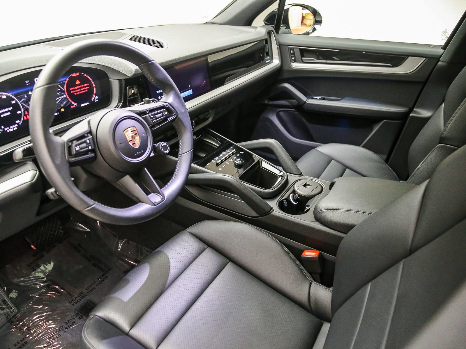 Certified 2025 Porsche Cayenne AWD/4WD image 4