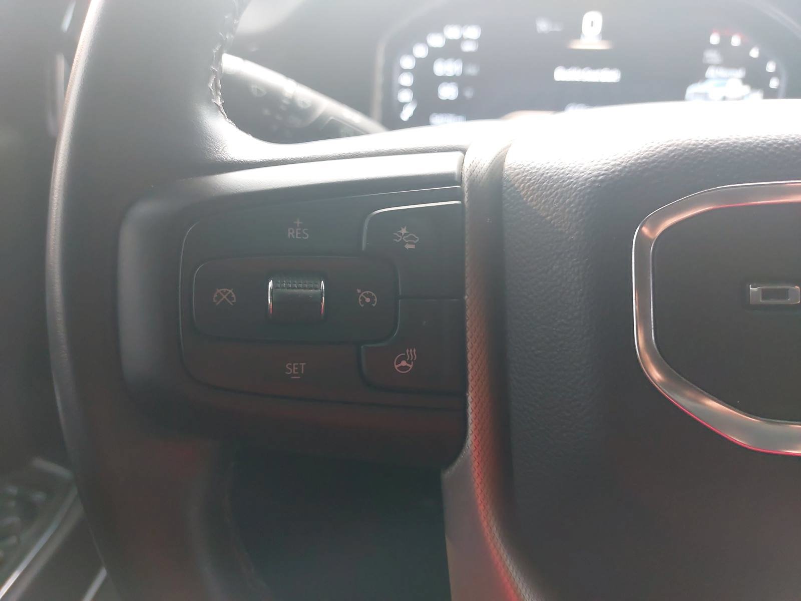 Used 2024 GMC Sierra 2500 Denali w/ Technology Package AWD/4WD image 18