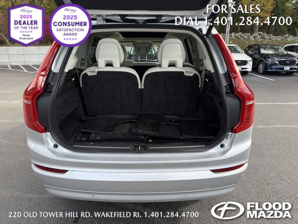 Used 2022 Volvo XC90 T6 Momentum w/ Advanced Package image 6