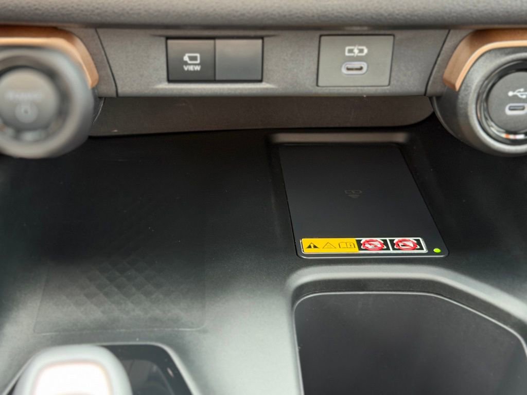 Used 2025 Toyota Grand Highlander AWD Hybrid image 23