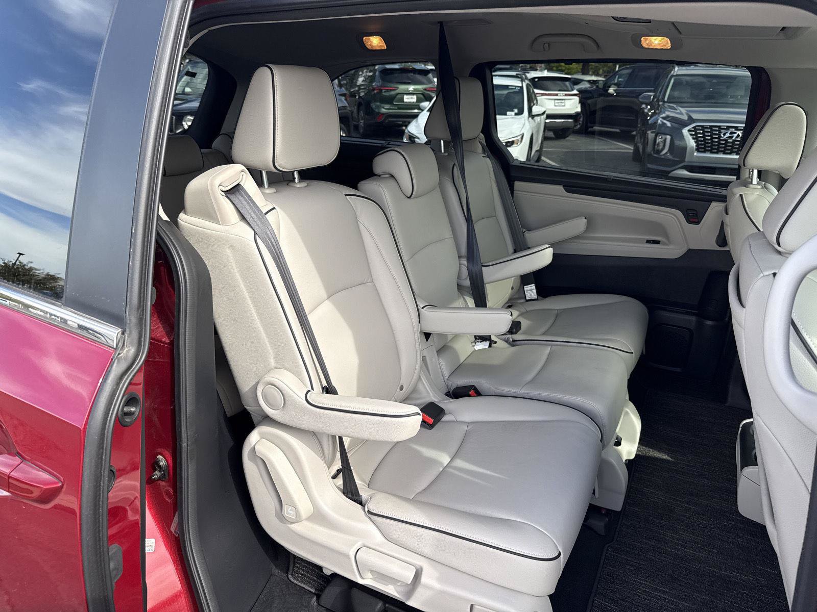 Used 2026 Honda Odyssey Touring image 24