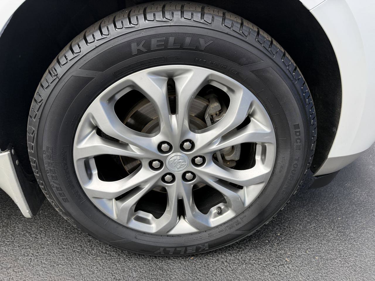 Used 2018 Buick Enclave Avenir w/ Avenir Technology Package AWD/4WD image 27