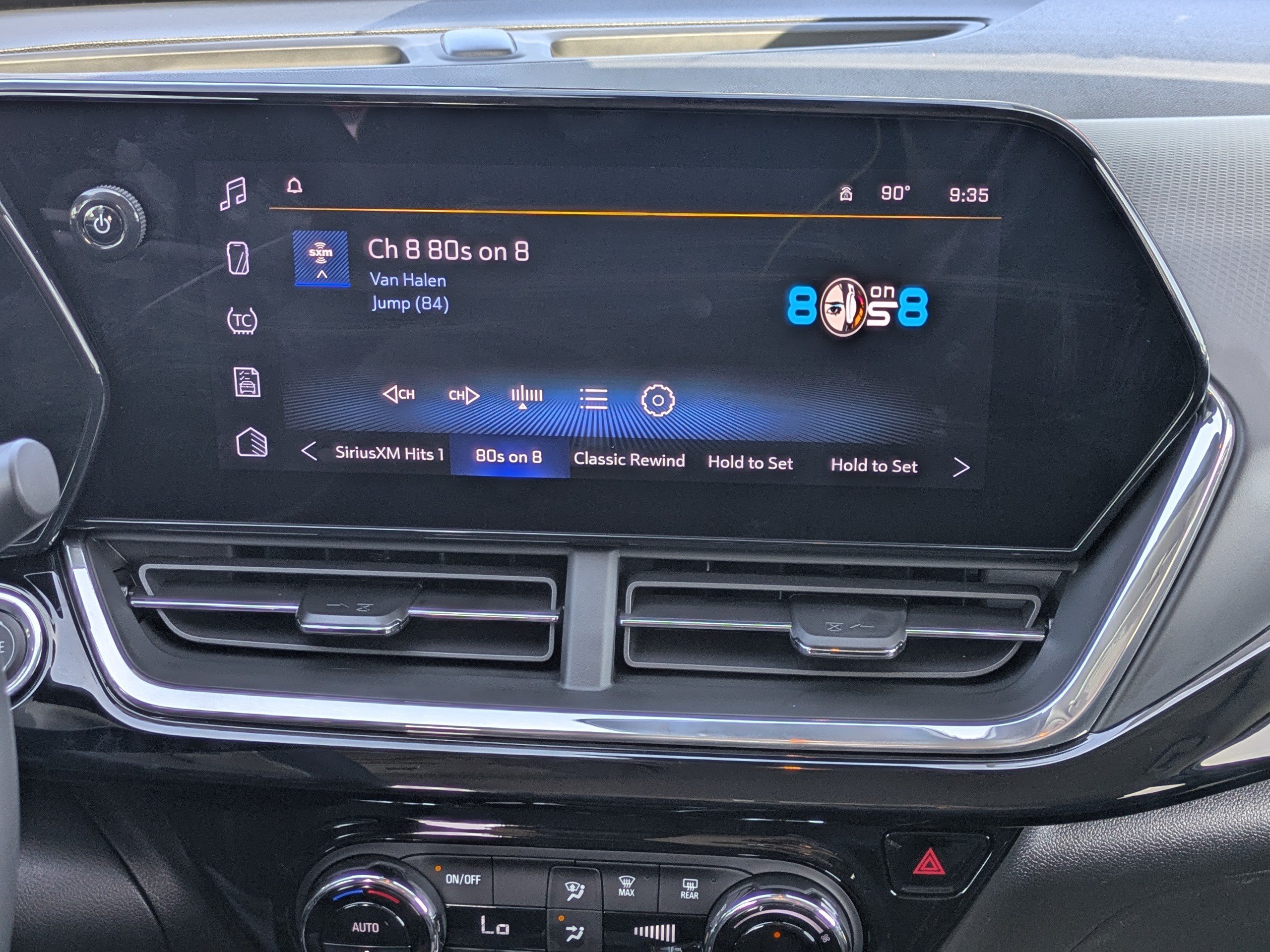 Used 2026 Chevrolet Trax ACTIV FWD image 17