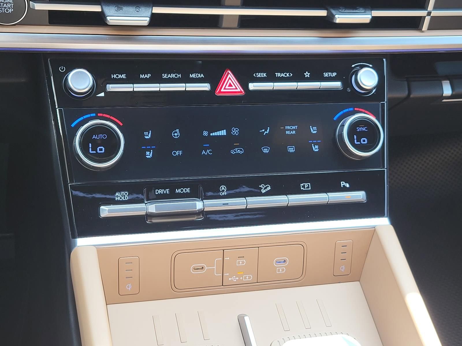 New 2026 Hyundai Santa Fe Limited FWD image 19