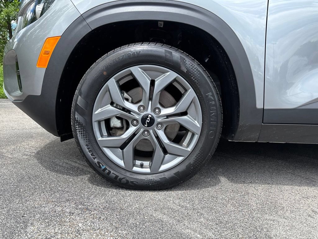 Certified 2024 Kia Seltos LX AWD/4WD image 11