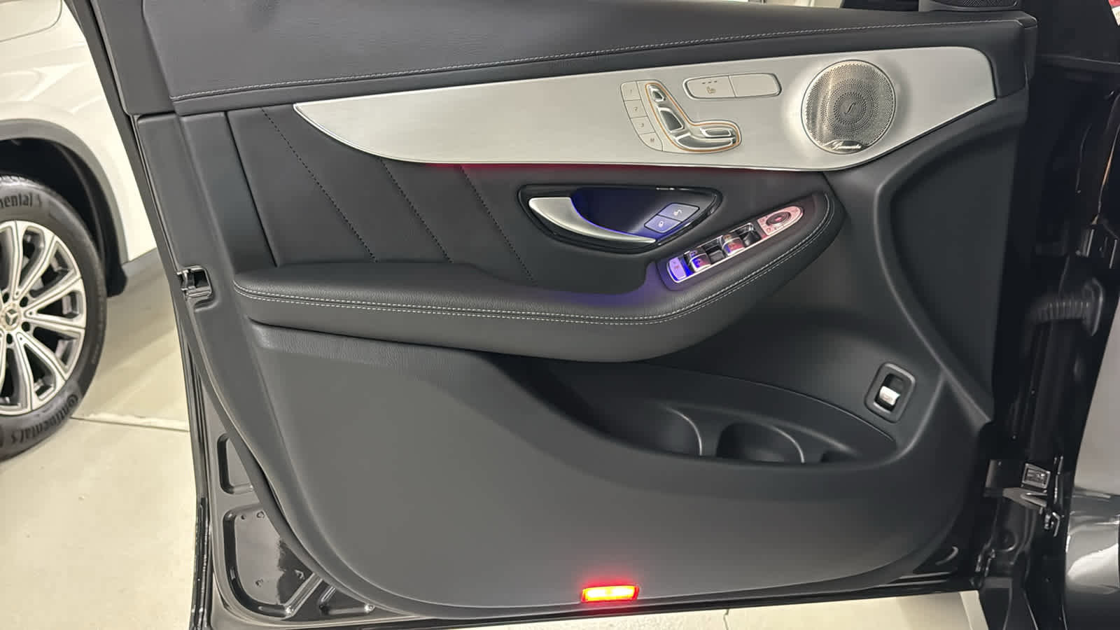 Used 2023 Mercedes-Benz GLC 300 4MATIC Coupe image 15