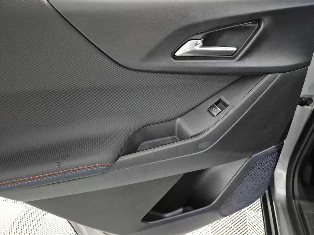 New 2026 Chevrolet Equinox RS w/ Convenience Package III FWD image 25