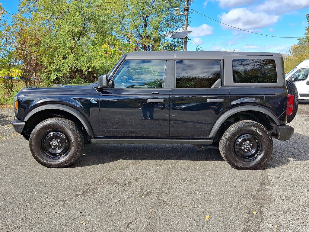 Used 2023 Ford Bronco Black Diamond image 2