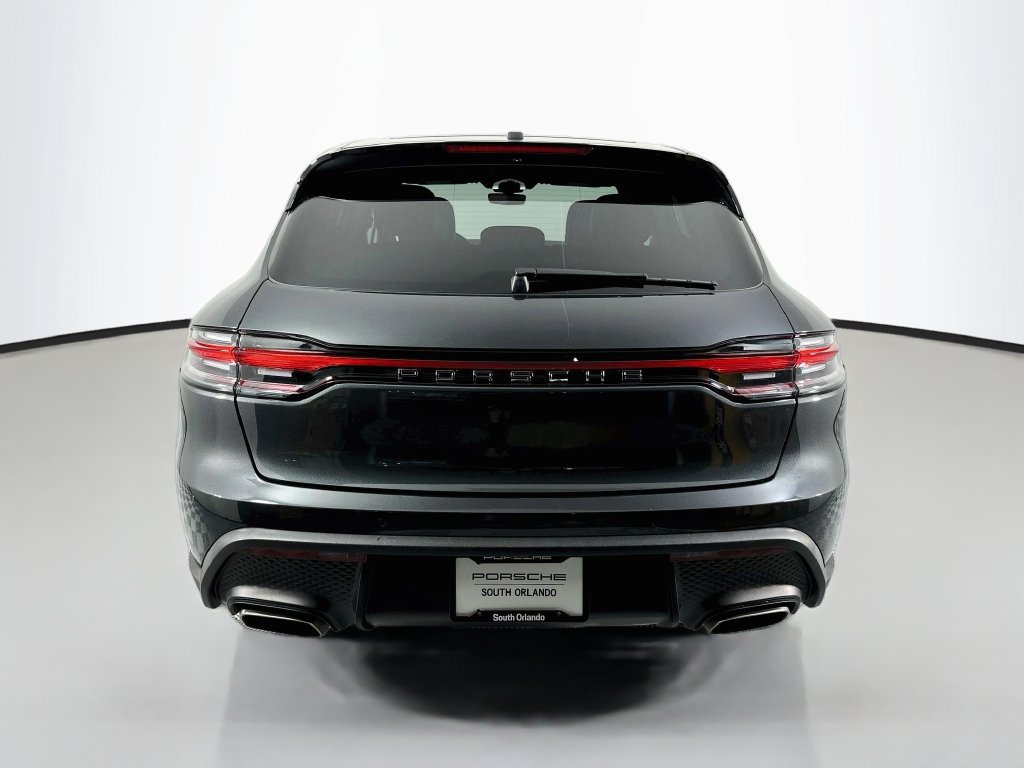 Certified 2026 Porsche Macan AWD/4WD image 10