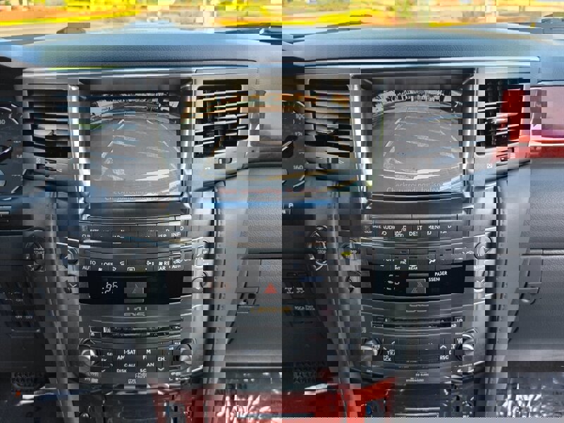 Used 2009 Lexus LX 570 4WD image 39