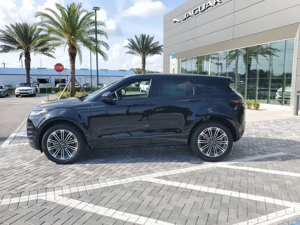 New 2026 Land Rover Range Rover Evoque Dynamic SE AWD/4WD image 2