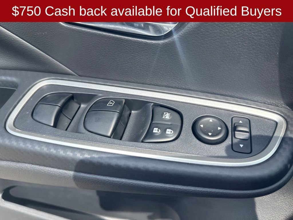 New 2025 Nissan Versa SR w/ Trunk Package FWD image 13