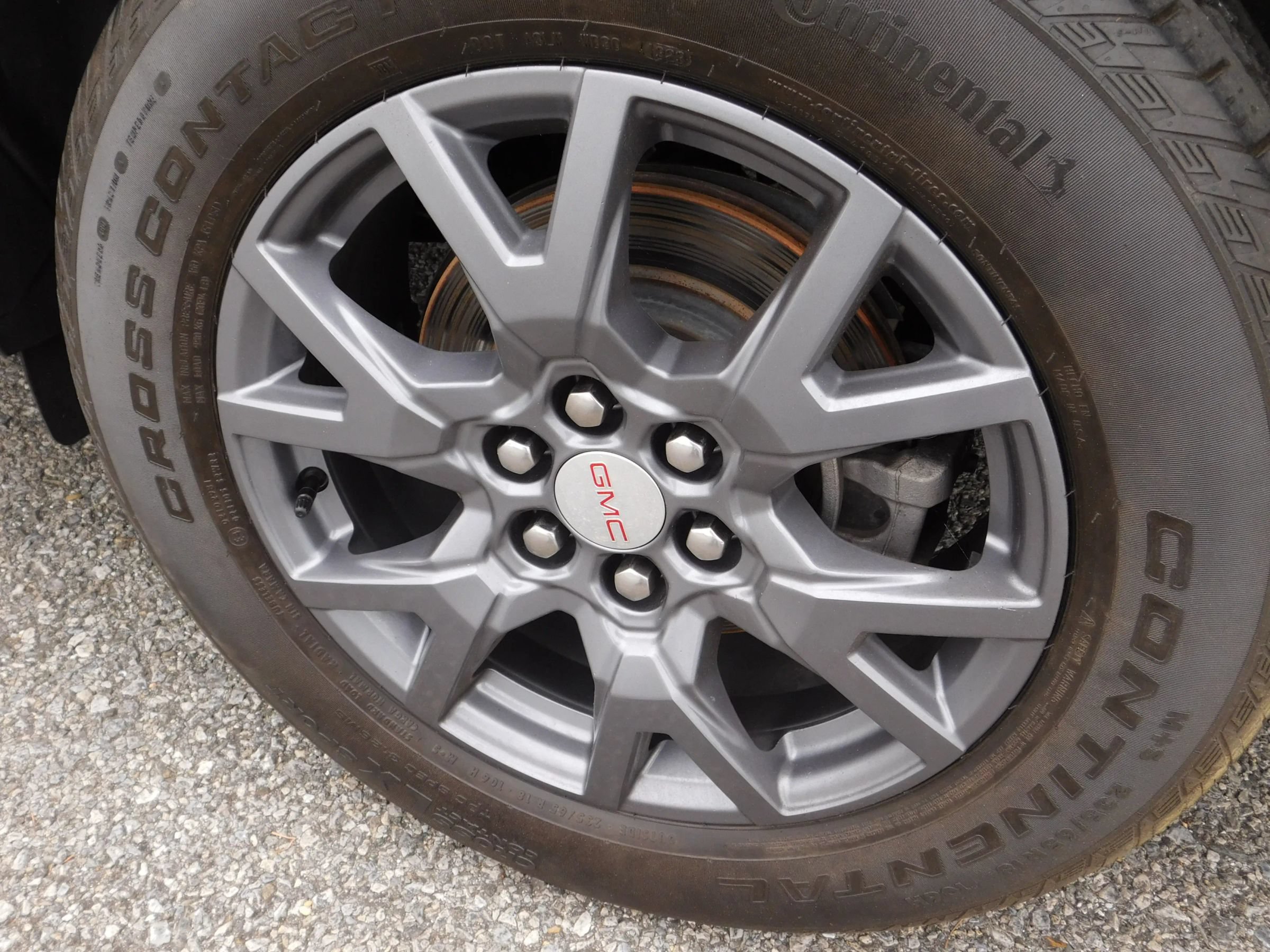 Used 2023 GMC Acadia SLT FWD image 9