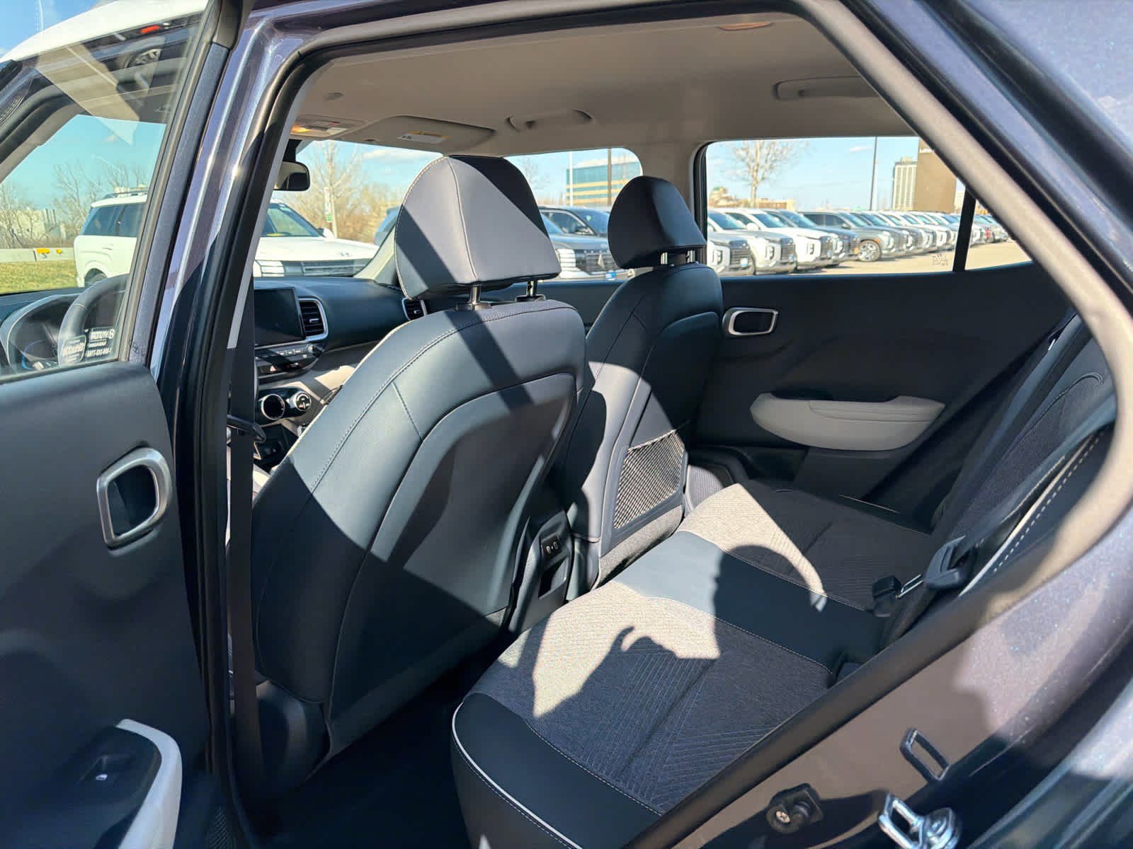 Certified 2025 Hyundai Venue Limited image 6