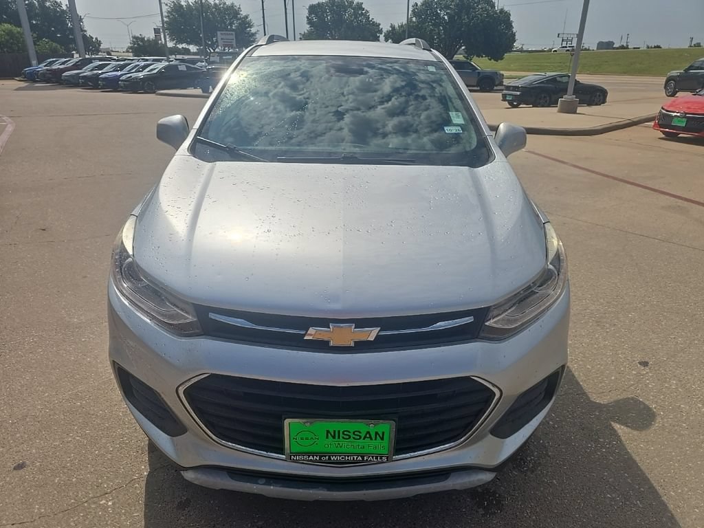 Used 2017 Chevrolet Trax LT w/ LT Convenience Package FWD image 8