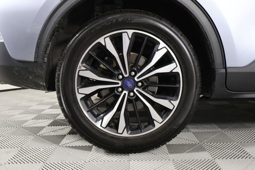 Used 2022 Ford Escape SE w/ SE Sport Appearance Package image 7
