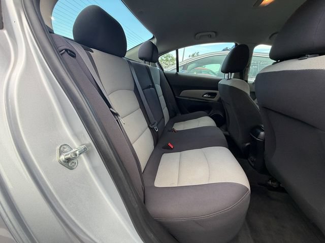 Used 2014 Chevrolet Cruze LS FWD image 13