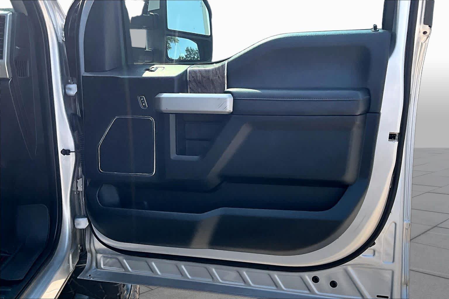 Used 2019 Ford F250 Lariat w/ Lariat Value Package AWD/4WD image 20