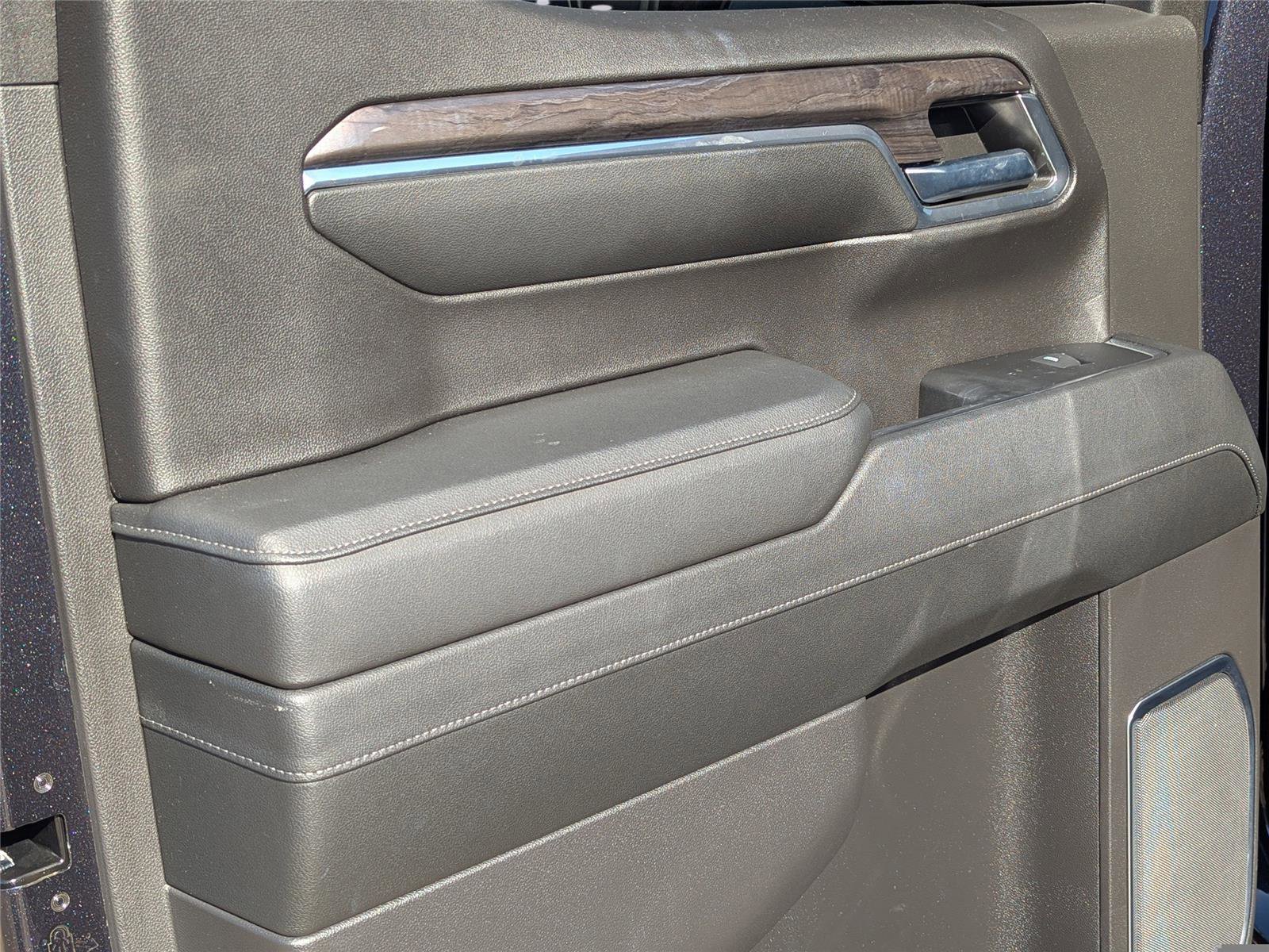 Used 2023 Chevrolet Silverado 1500 LTZ image 12