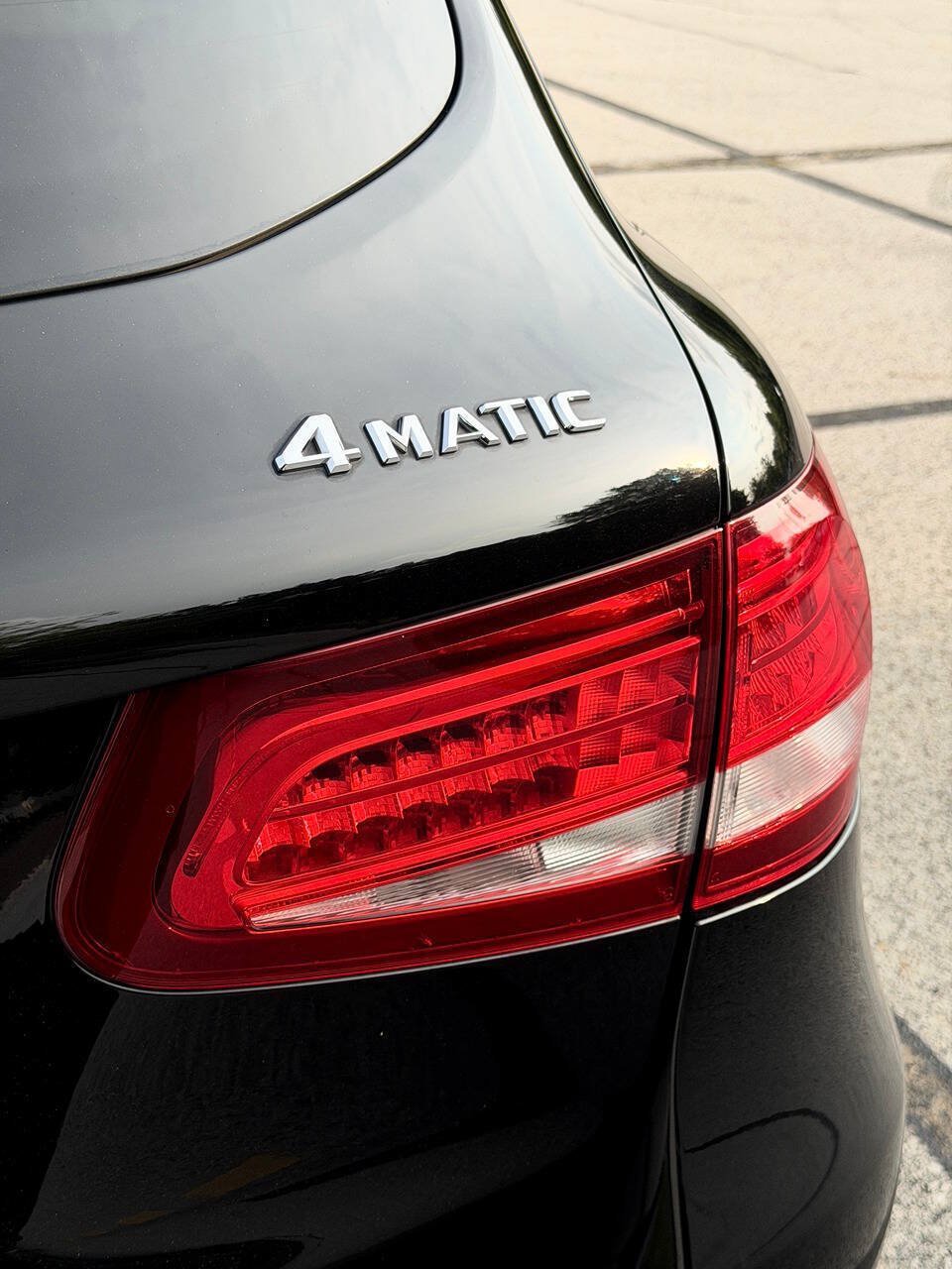 Used 2016 Mercedes-Benz GLC 300 4MATIC w/ Multimedia Package image 13