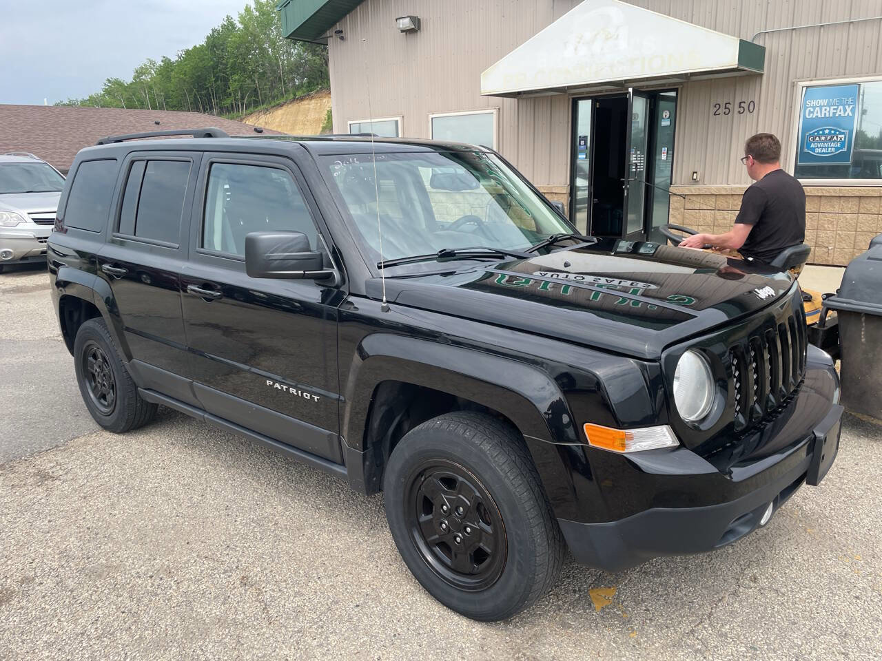 Used 2016 Jeep Patriot Sport w/ Power Value Group image 2