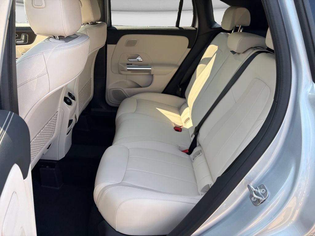 New 2026 Mercedes-Benz GLA 250 4MATIC image 18