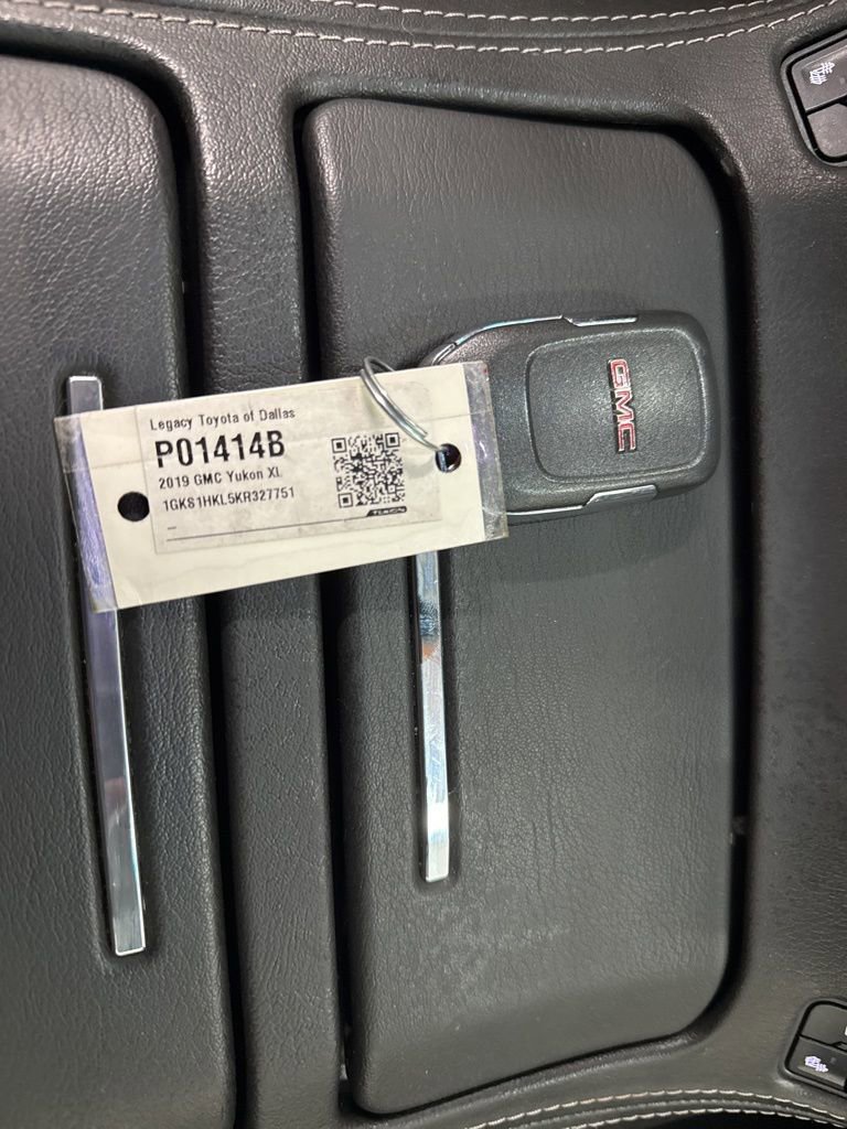 Used 2019 GMC Yukon XL Denali w/ Denali Ultimate Package RWD image 44