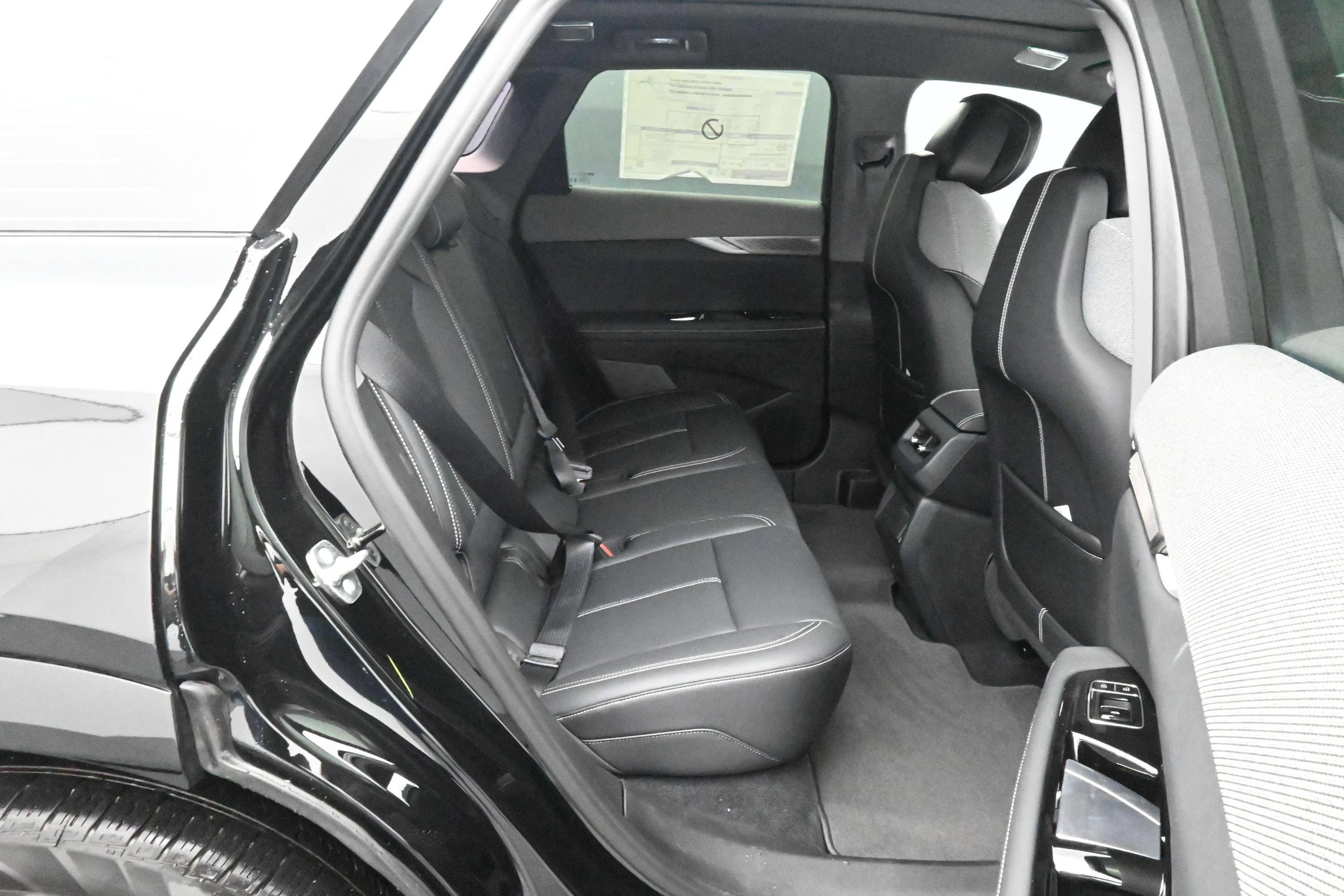 New 2026 Cadillac Optiq Sport 1 w/ LPO, Floor Liner Package AWD/4WD image 12