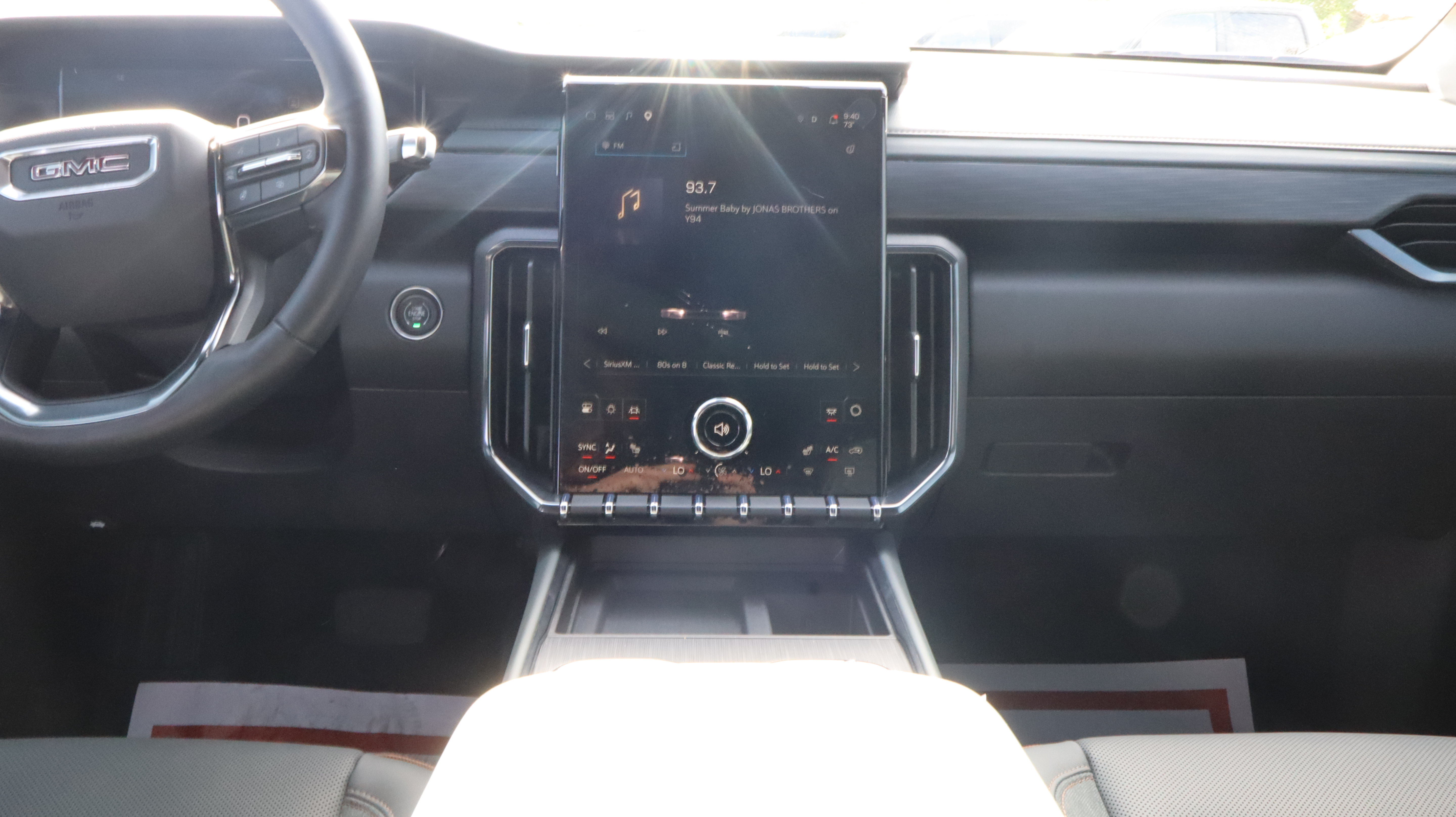 Used 2026 GMC Acadia AT4 w/ LPO, Floor Liner Package AWD/4WD image 12