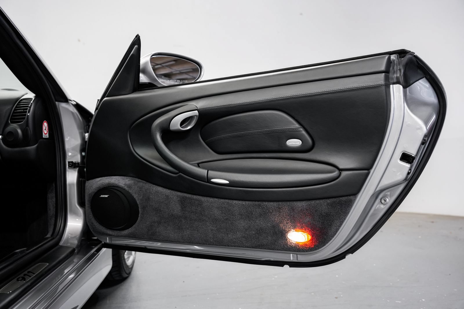 Used 2004 Porsche 911 Carrera RWD image 25