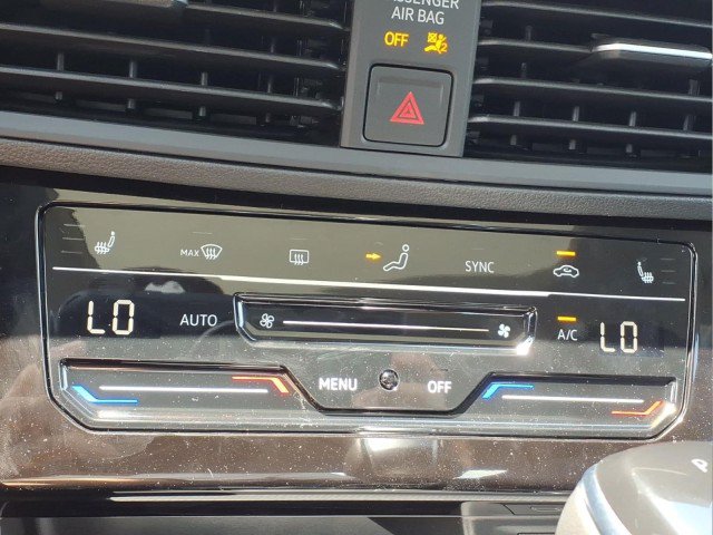 New 2026 Volkswagen Jetta SE FWD image 18