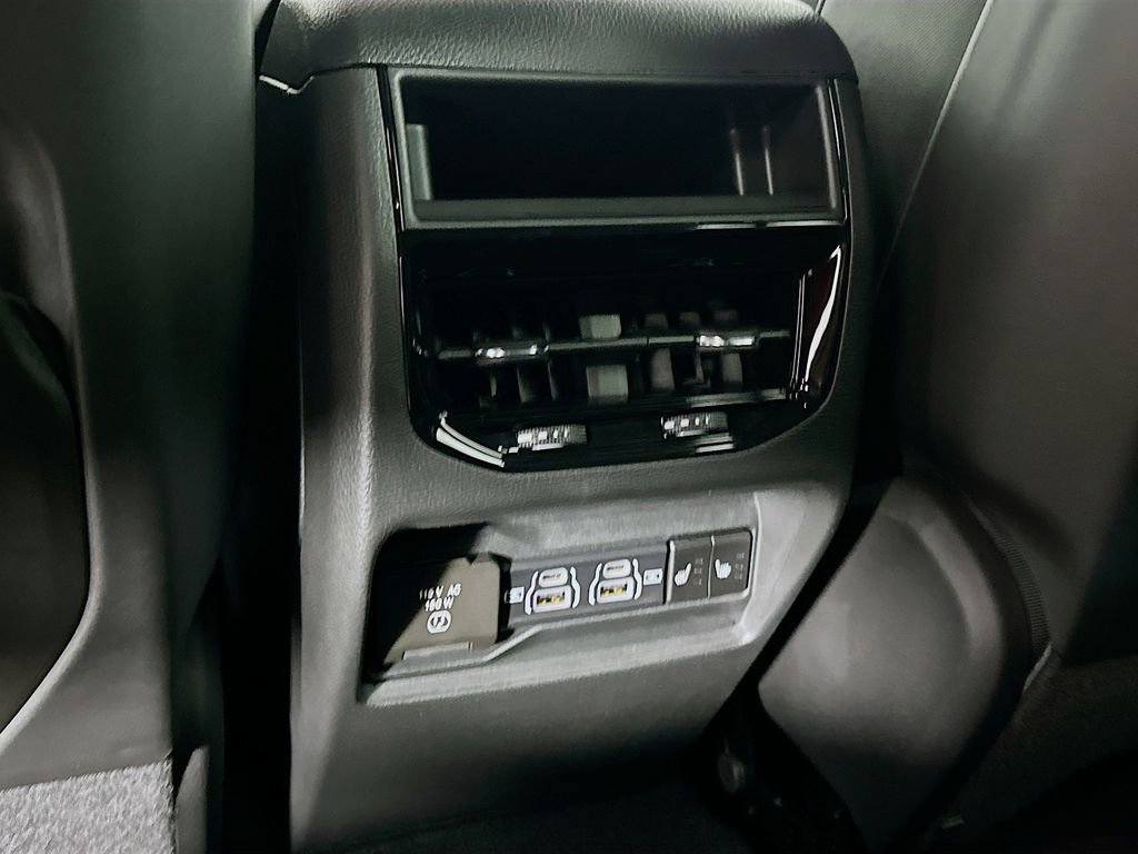 Certified 2025 Jeep Grand Cherokee Overland w/ Luxury Tech Group IV image 38