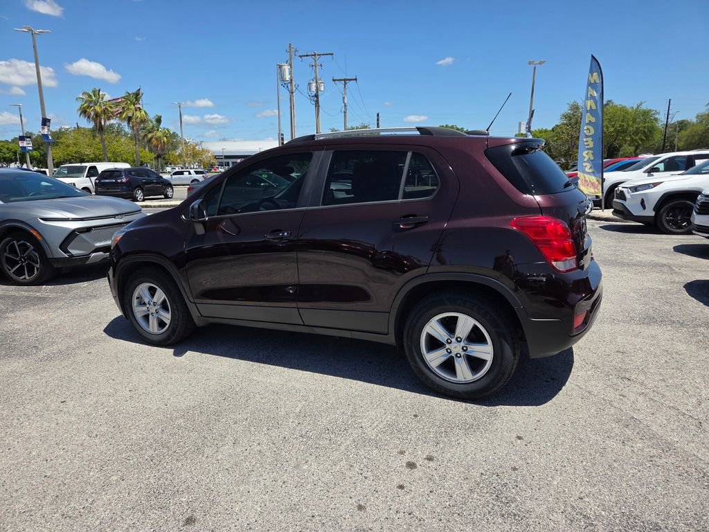Certified 2021 Chevrolet Trax LT w/ LT Convenience Package FWD image 10