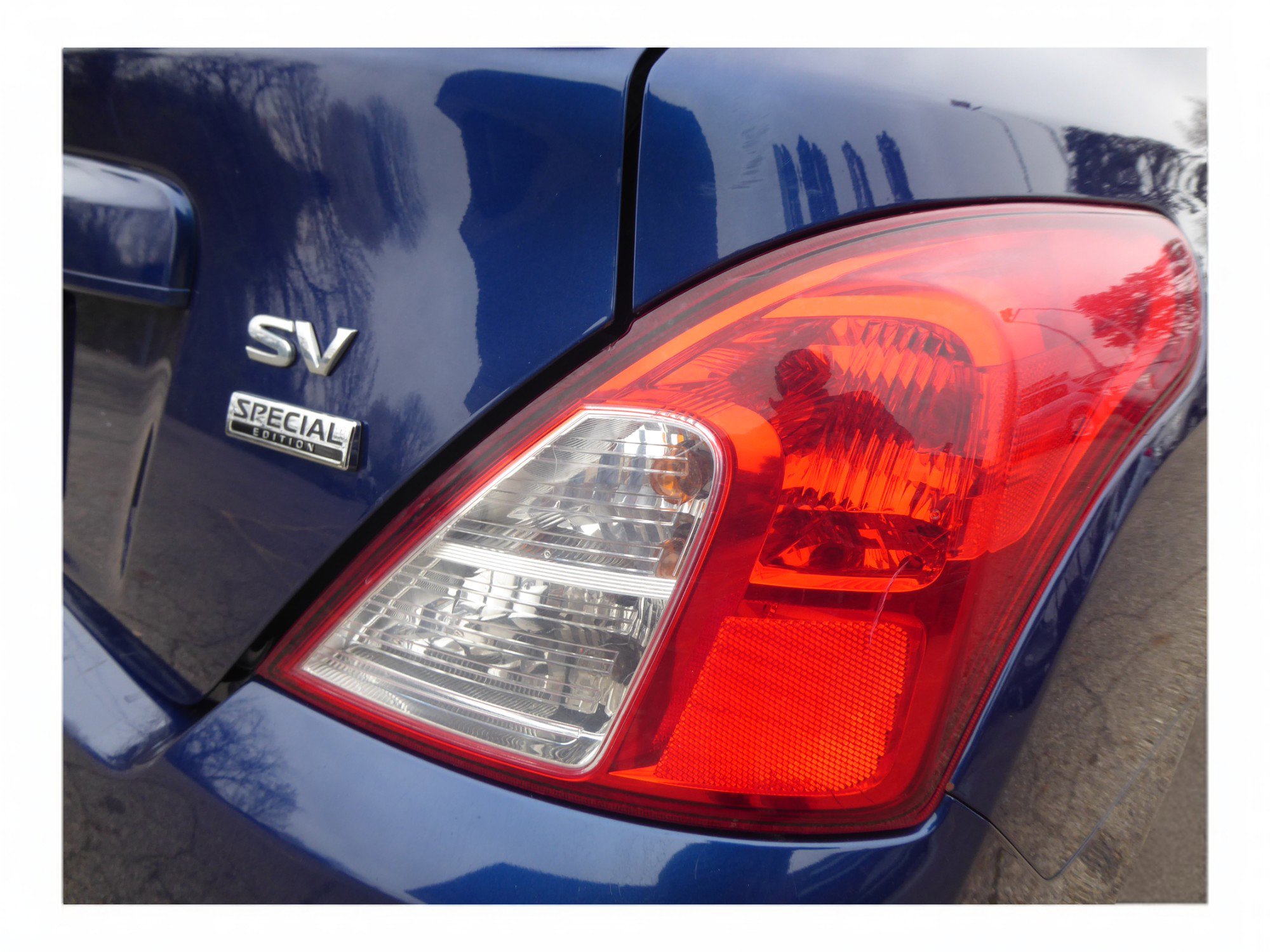 Used 2018 Nissan Versa SV w/ SV Special Edition Package image 22