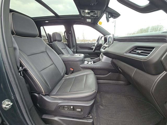 Used 2021 GMC Yukon SLT w/ SLT Premium Package image 10