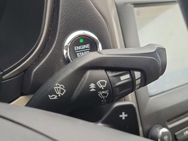 Used 2018 Ford Fusion SE w/ Fusion SE Technology Package FWD image 13