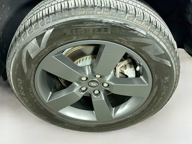Certified 2024 Land Rover Defender 110 S AWD/4WD image 33