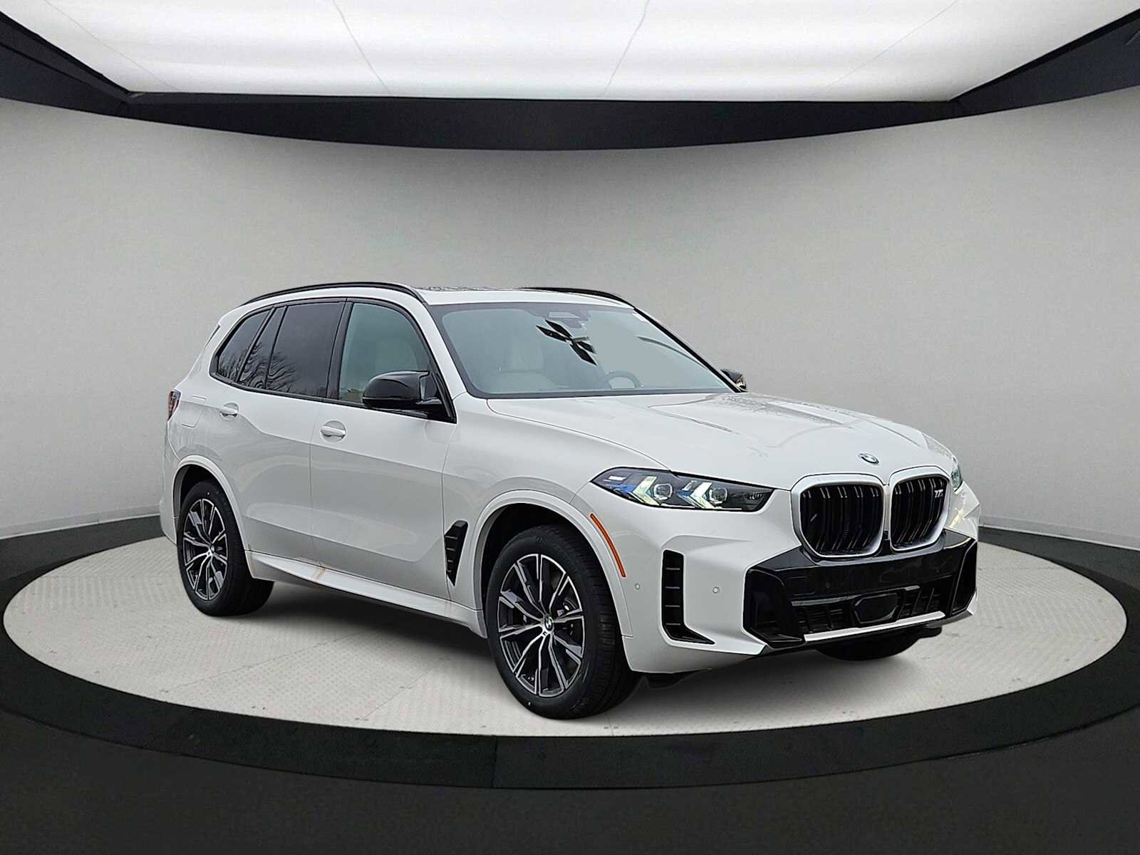 New 2026 BMW X5 M60i image 2